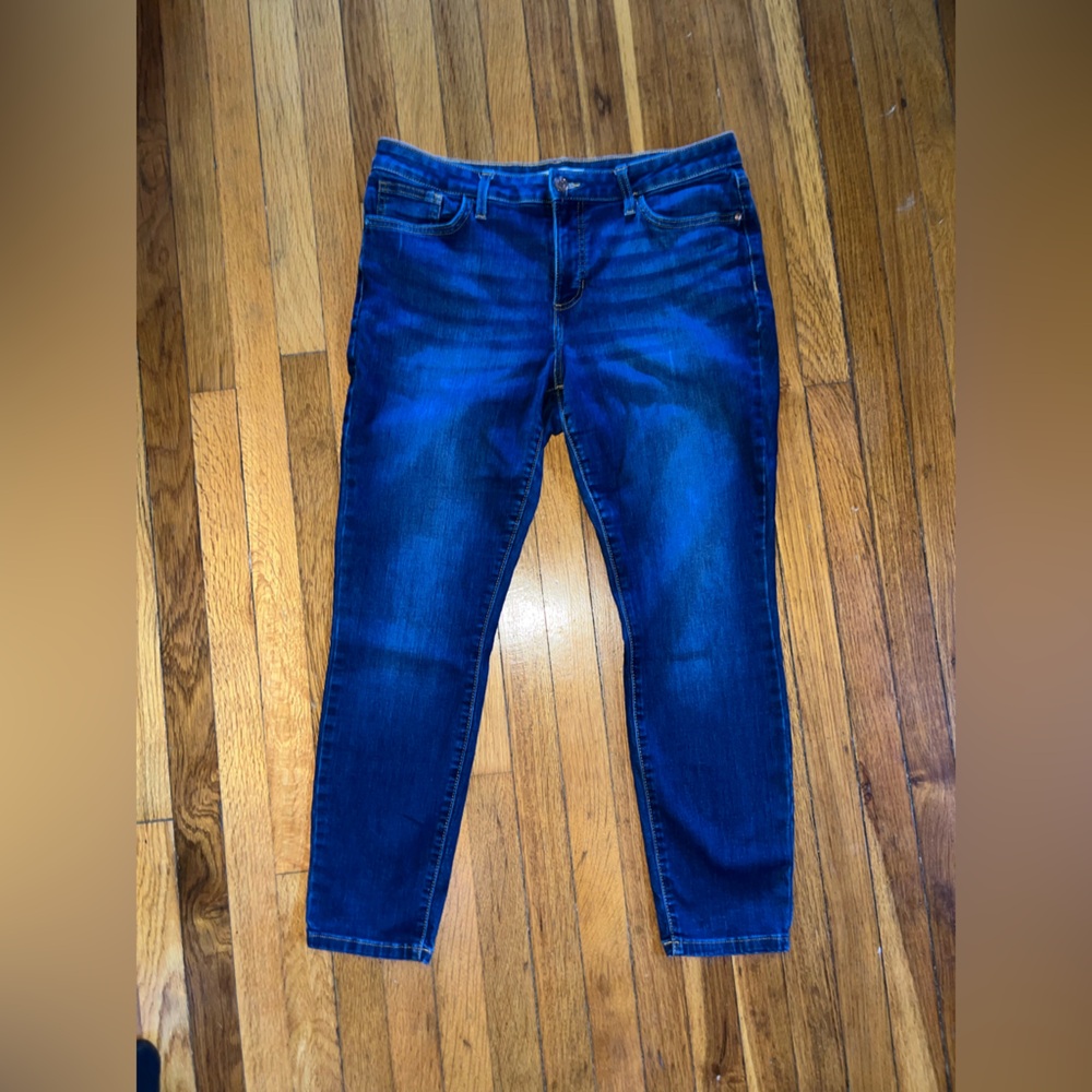 LOFT Jeans curvy skinny high rise size 14/32 medium wash. Nice jeans flattering - Picture 10 of 10